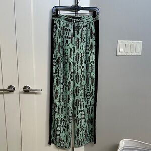 BCBGMaxAzria Green and Black Patterned Trousers